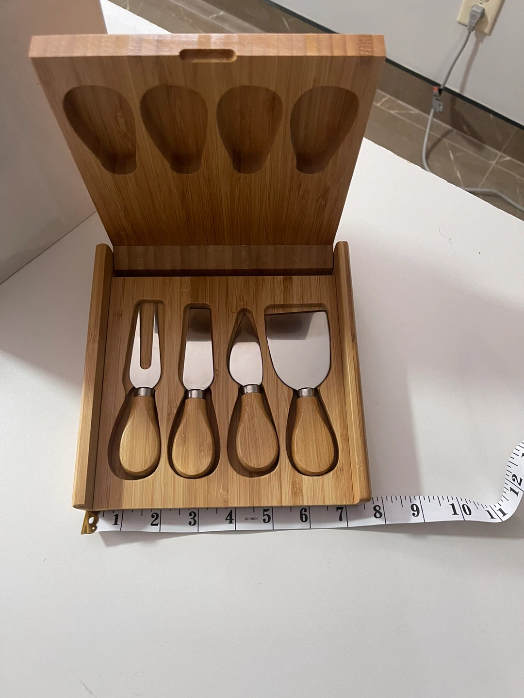 🥕NEW Bamboo Cheese Board and Knife Set