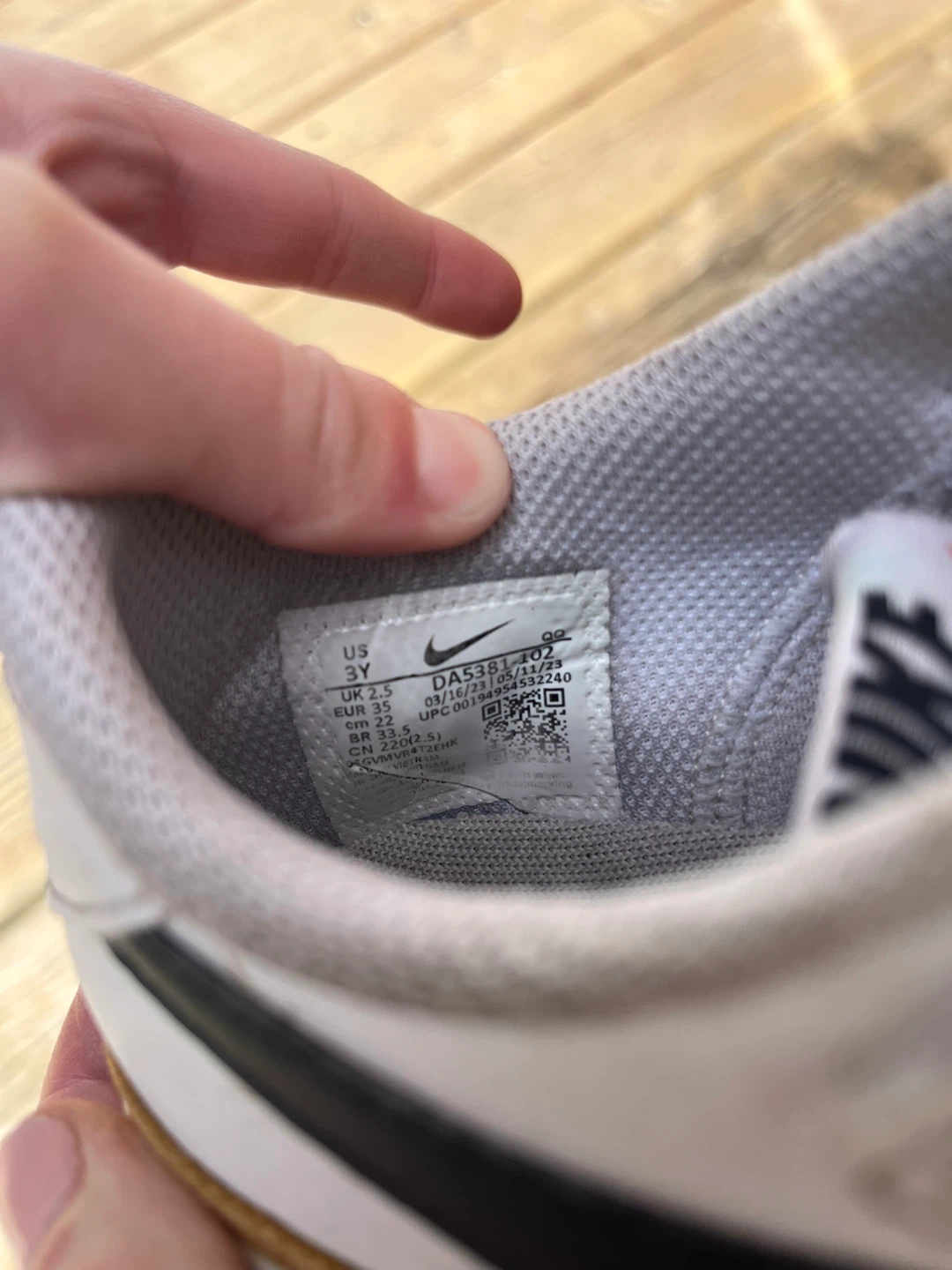 Nike Kids Shoes Size 3Y White Black Velcro - photo 4
