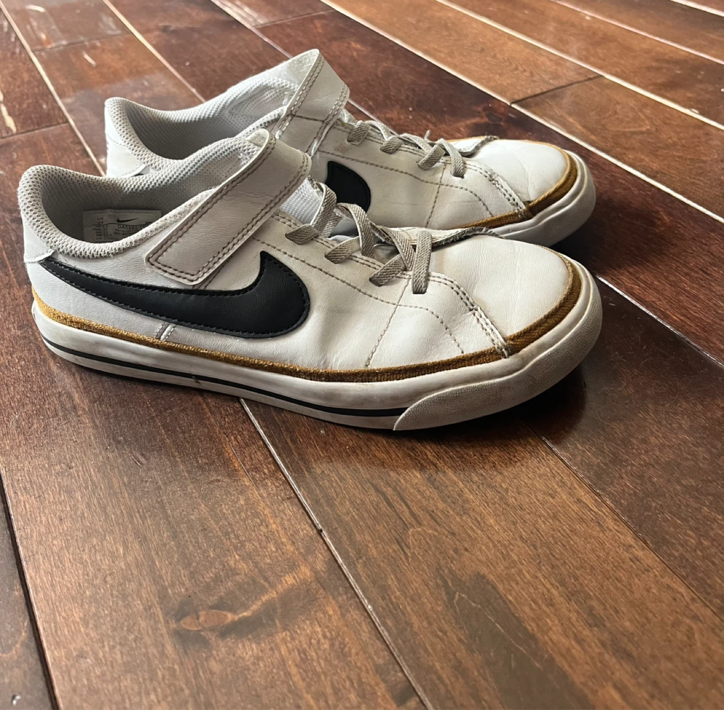 Nike Kids Shoes Size 3Y White Black Velcro - photo 2