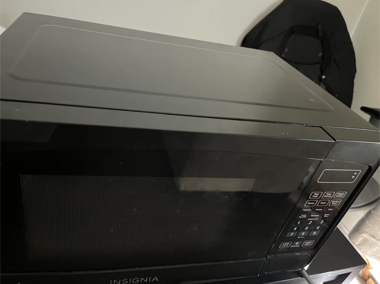 Insignia Microwave Oven - photo 2