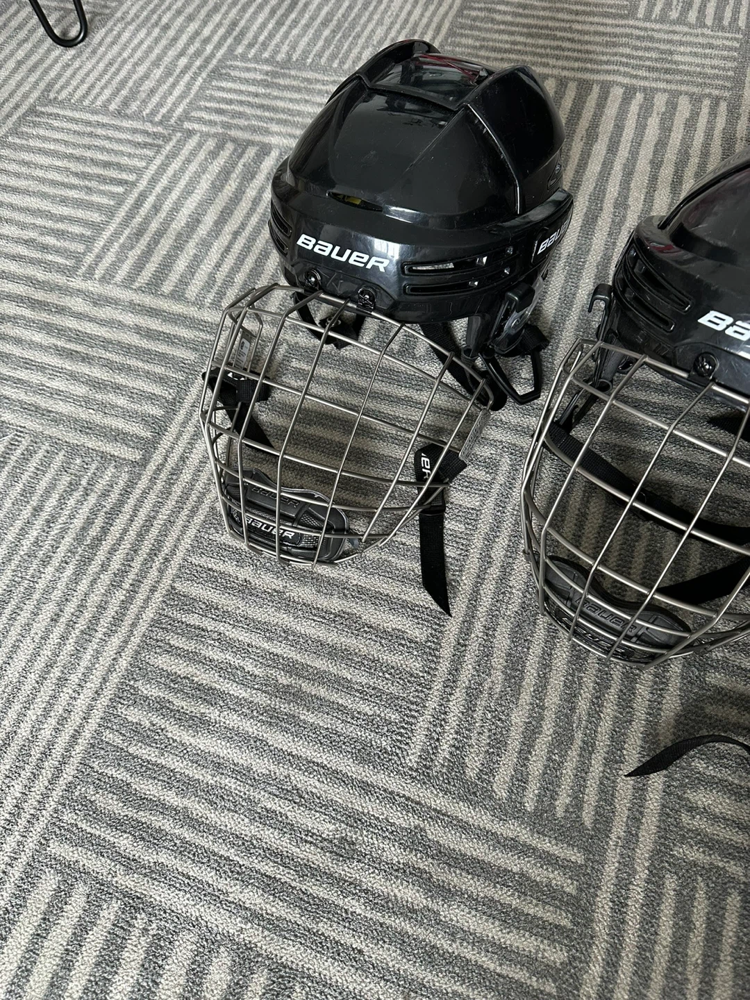 Bauer Hockey Helmets with Cages - photo 4