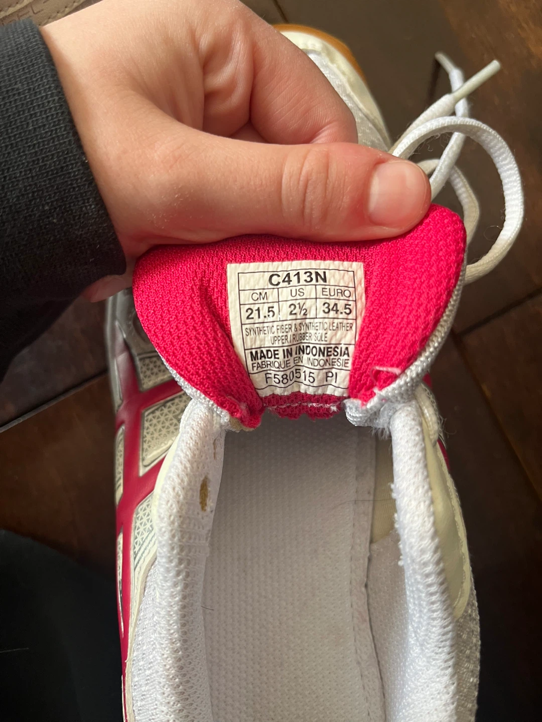 ASICS White/Red Shoes Size 7Y - photo 5