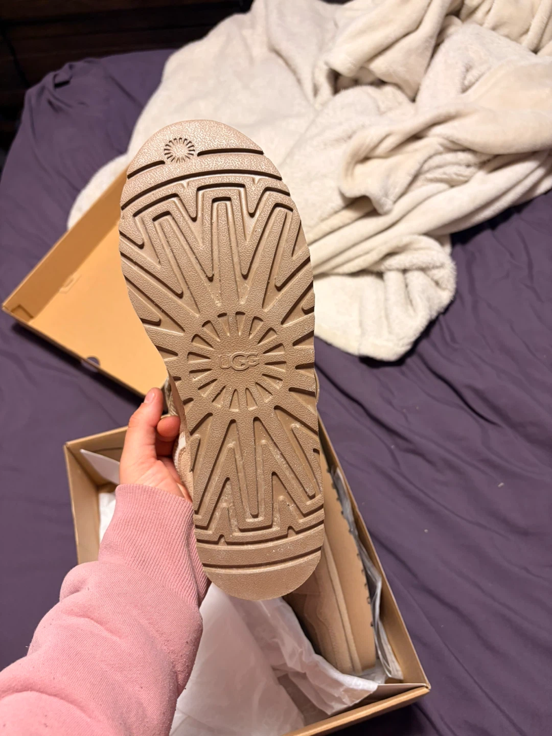 Woman’s Lowmel Ugg’s - photo 5