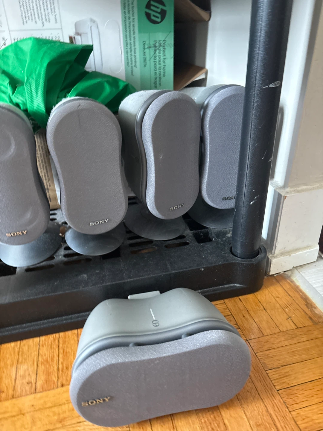 Sony Digital  subwoofer and 5 Speakers ( No amplifier) - photo 2