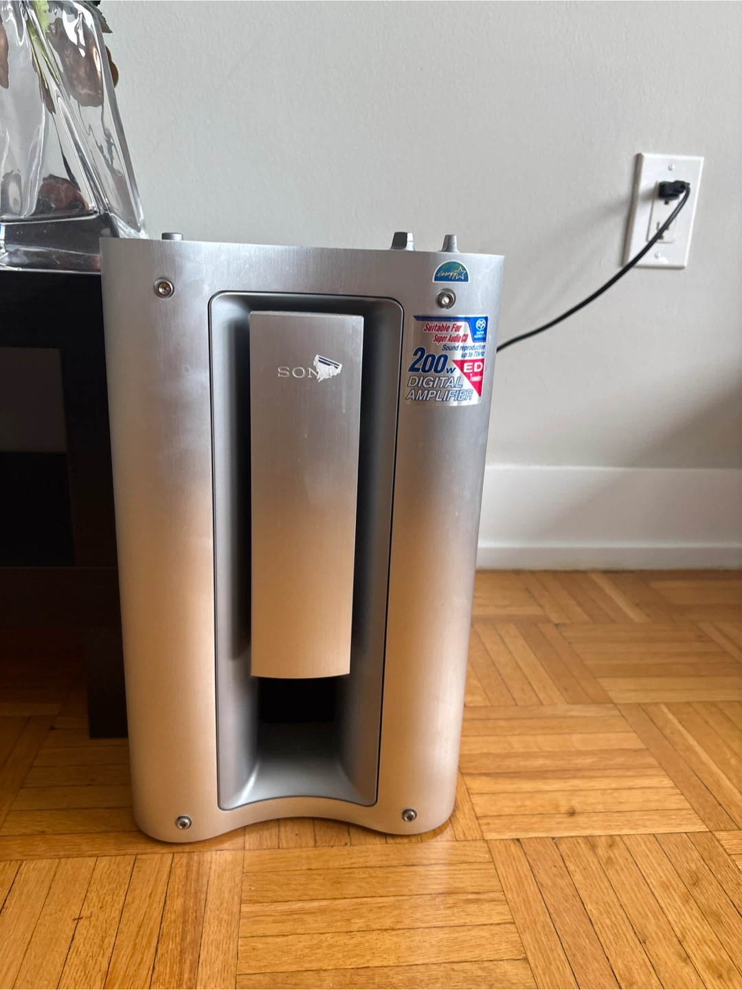 Sony Digital  subwoofer and 5 Speakers ( No amplifier)