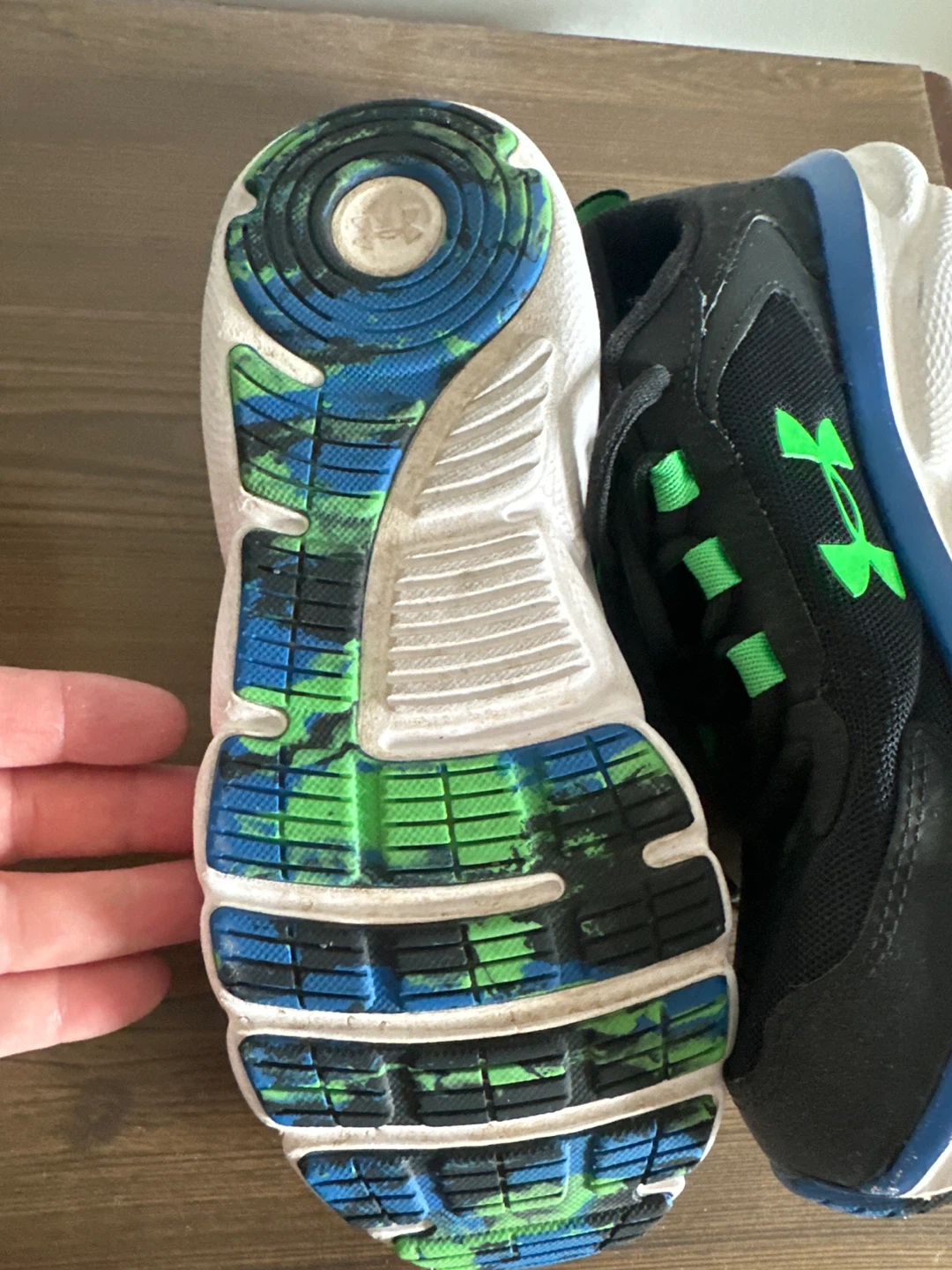 🥕Under Armour Assert Shoes - Black/Green/Blue - Kids Size 5Y - photo 4