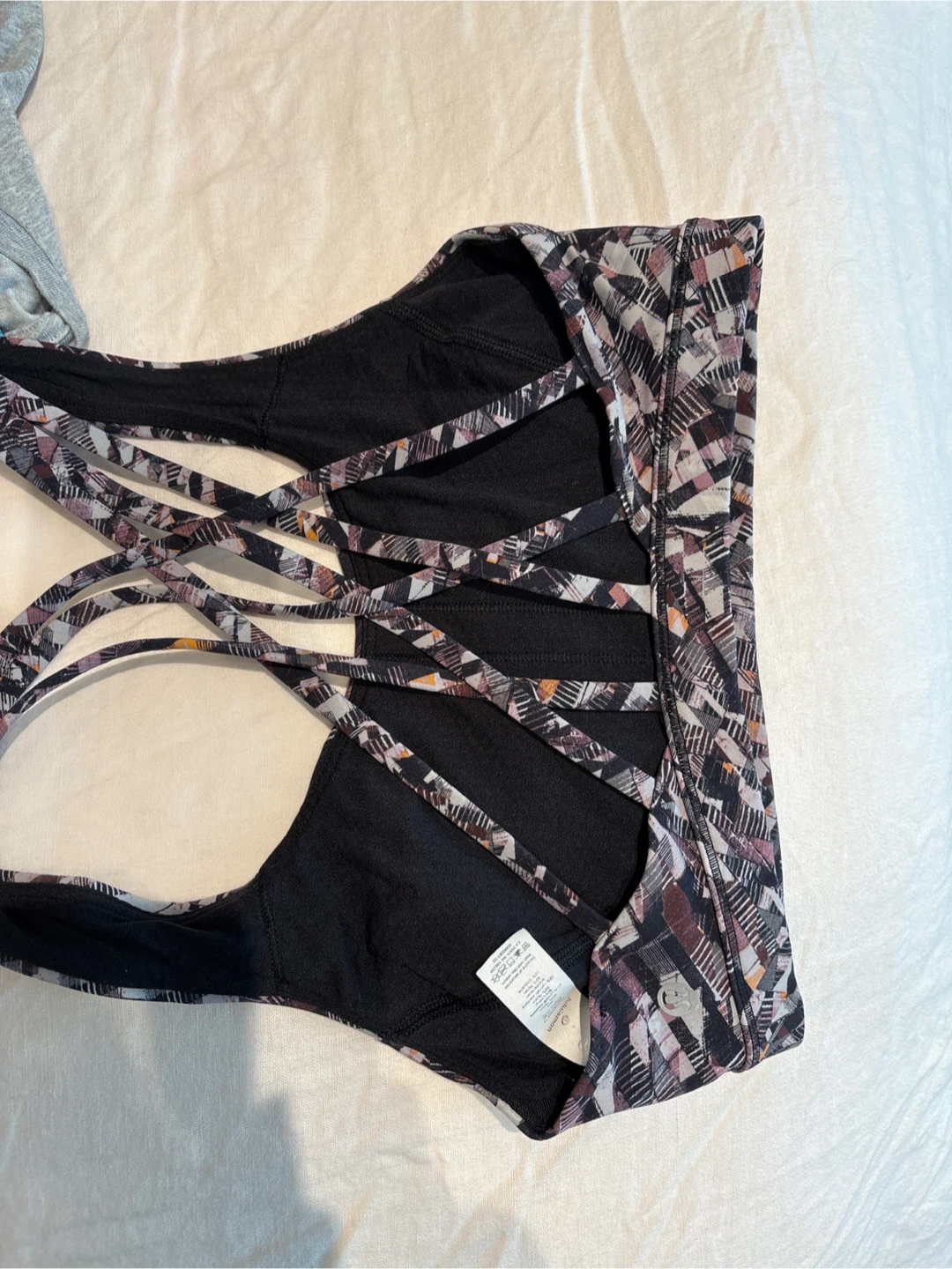 Lululemon Sports Bra - photo 2
