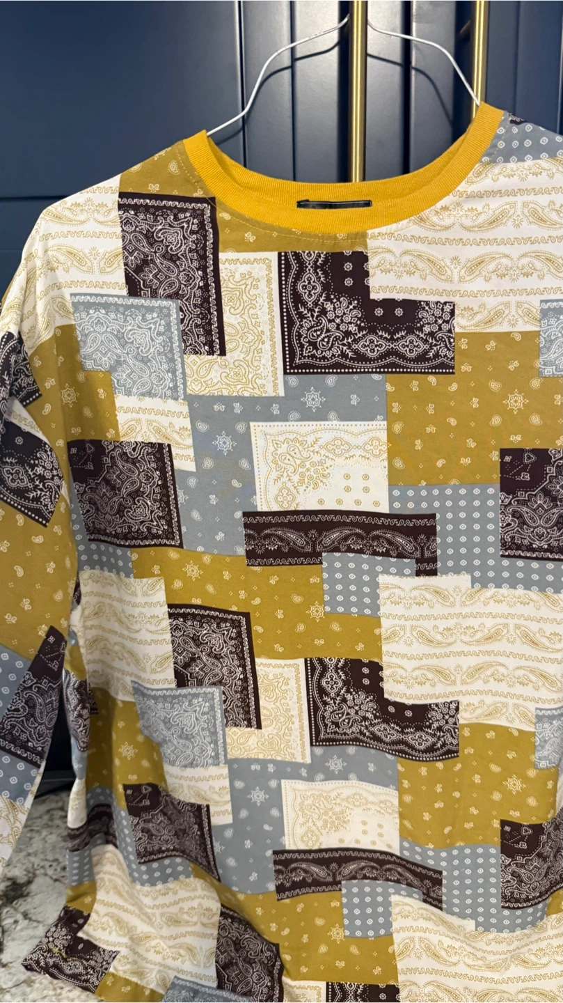Long Sleeve Patchwork Bandana Print T-Shirt - photo 4