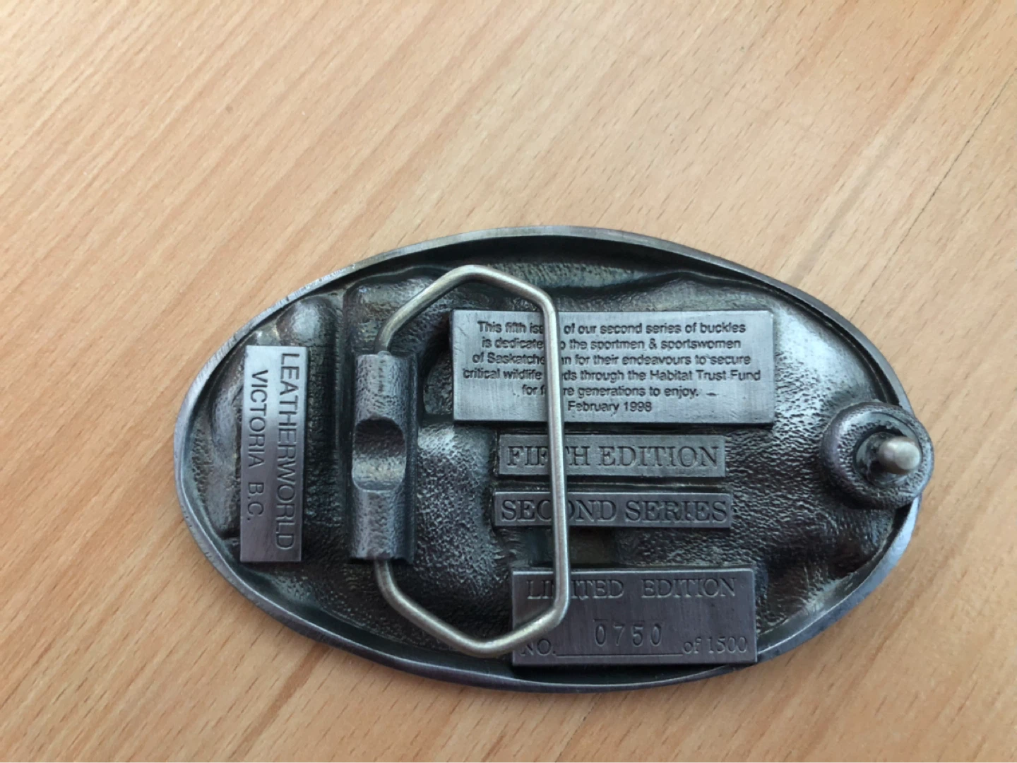 Bird Belt Buckle Limited Edition 1998 $35 firm - photo 2