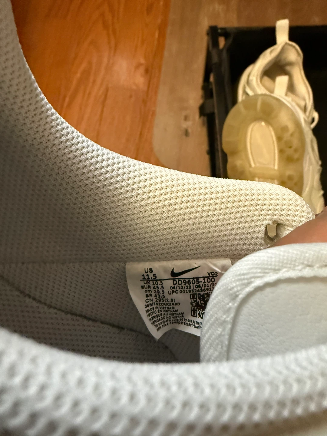 Nike Air Force 1 '07 White Sneakers - US 11.5 - photo 4