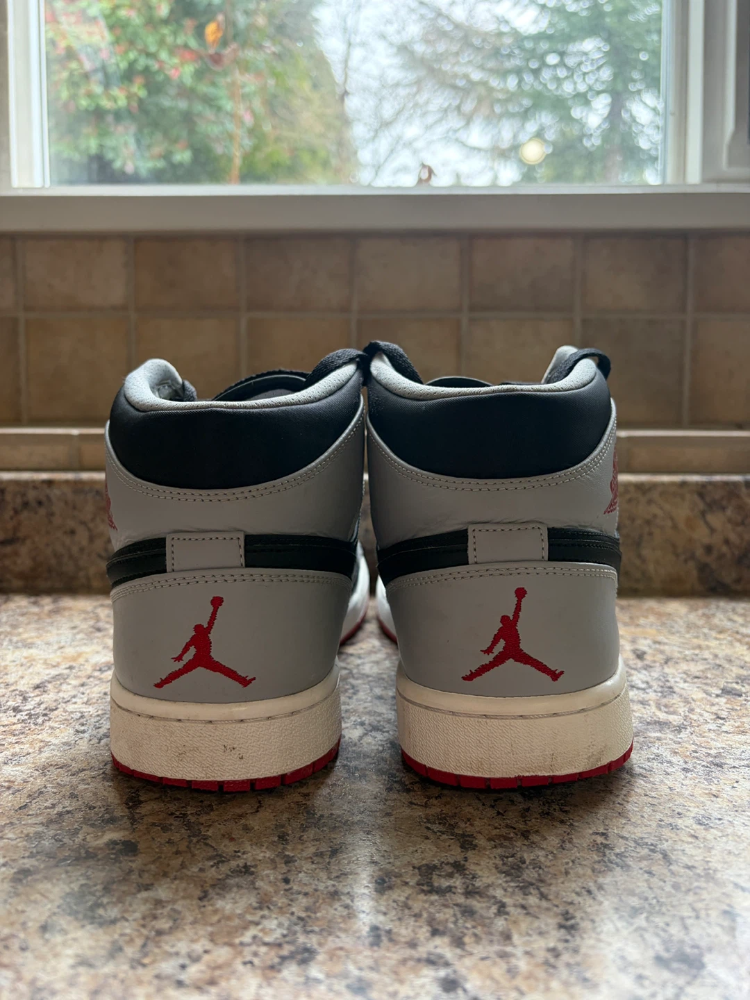 Air Jordan 1 Mid SE Shoes - photo 2