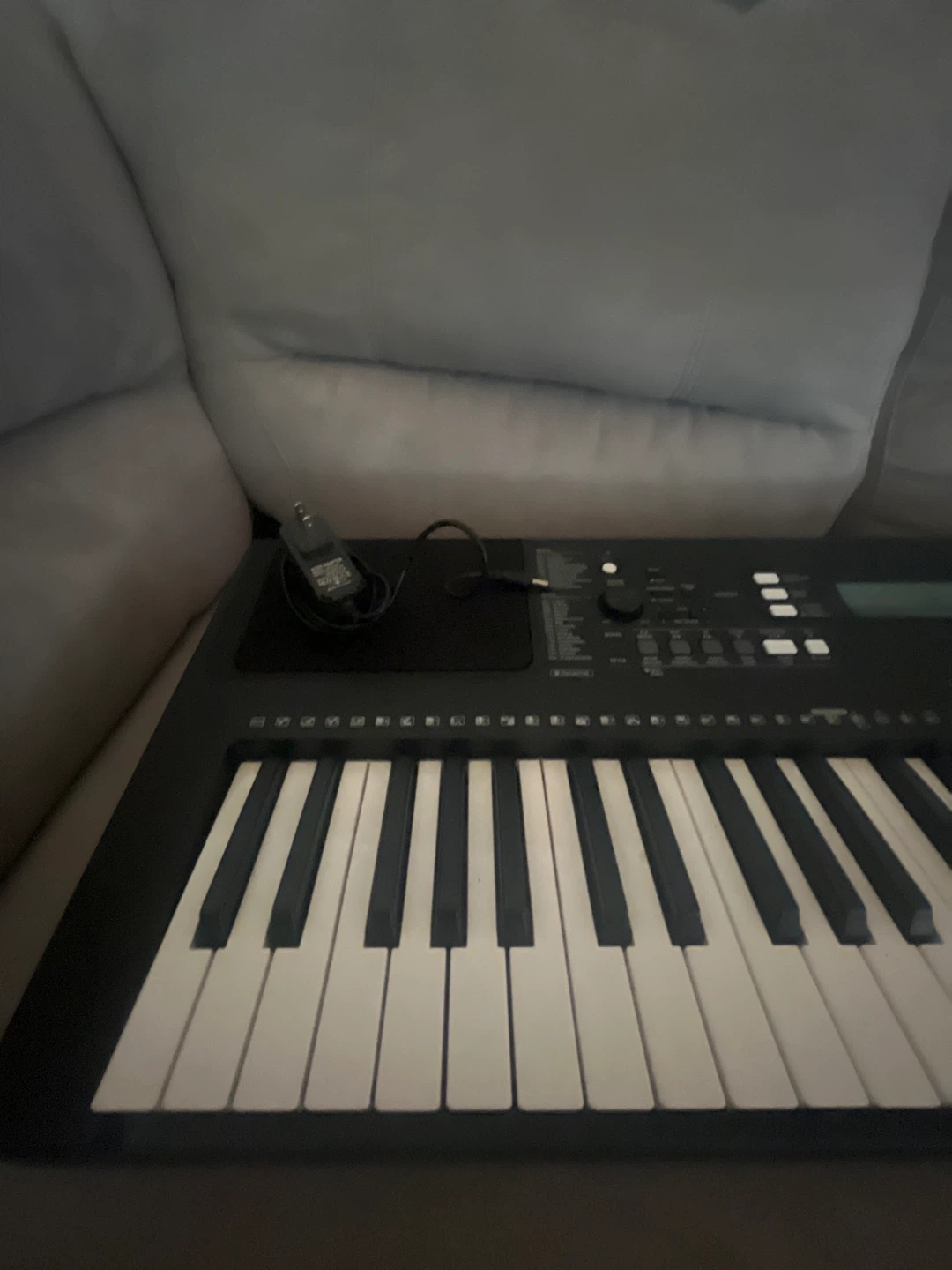 Yamaha PSR-E373 Portable Keyboard - photo 2