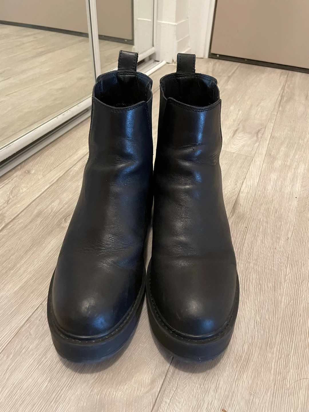 Steve Madden Women's Black Chelsea Boots