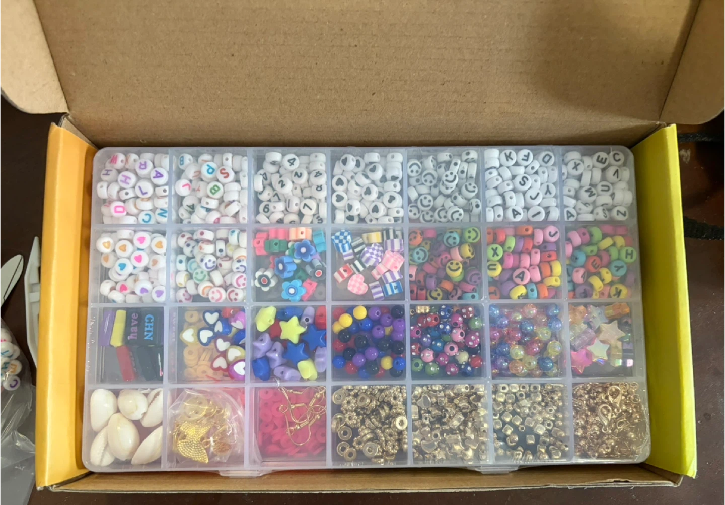 QUEFE 7000pcs Clay Bead Kit for DIY and Gift - photo 5