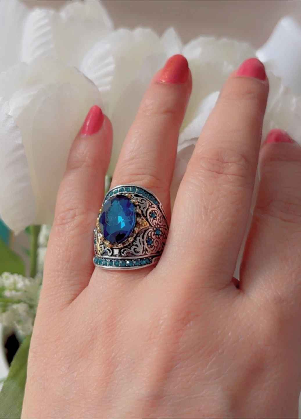 Gorgeous Large Blue Oval Gemstone Ring! Size 7