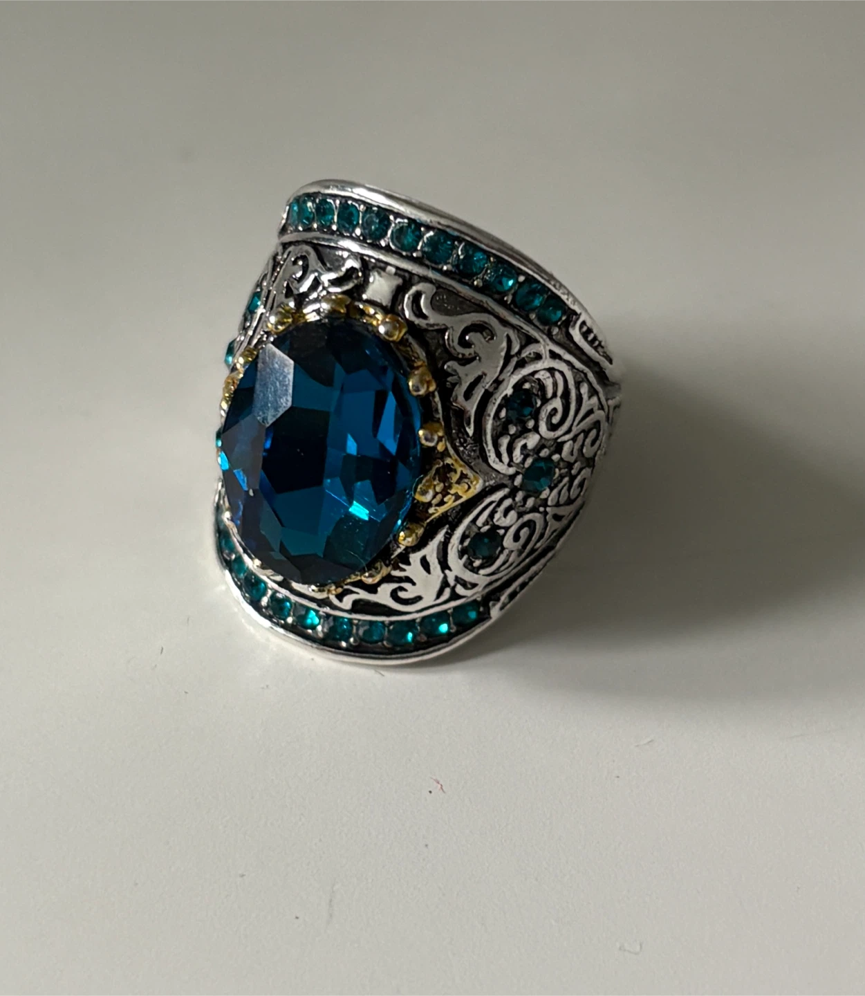 Gorgeous Large Blue Oval Gemstone Ring! Size 7 - photo 2