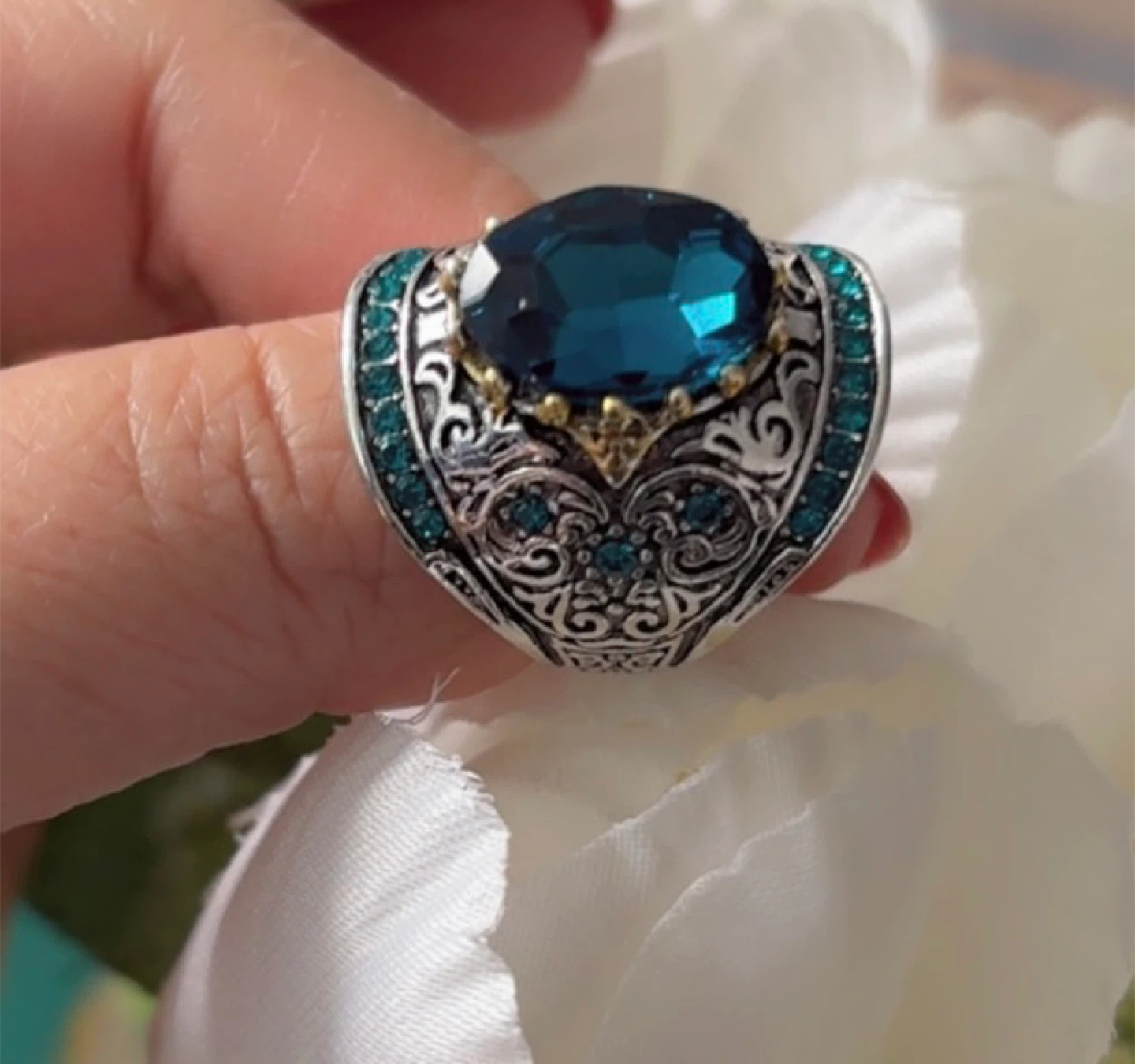 Gorgeous Large Blue Oval Gemstone Ring! Size 7 - photo 3