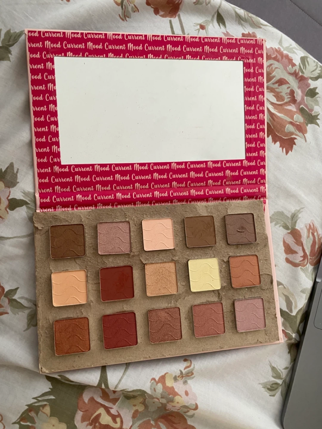 Colourbash Cosmetics Nude Mood Matte & Shimmer Eyeshadow Palette - photo 2
