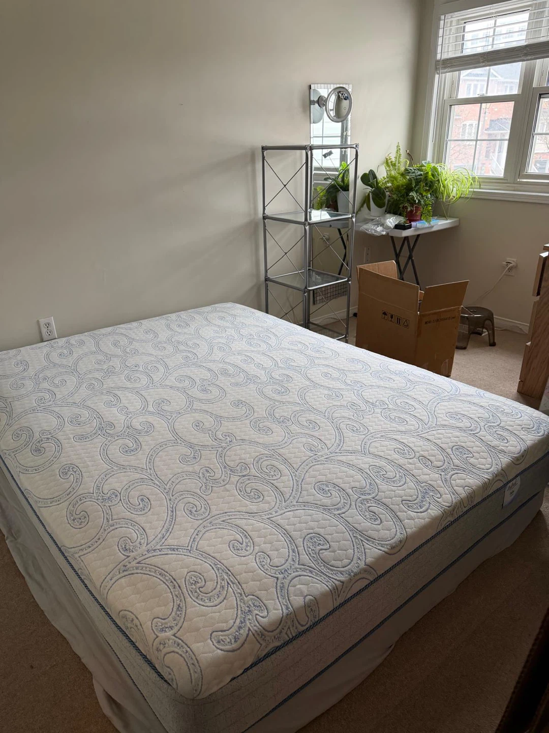 Queen Size Mattress and Box Spring Set - photo 3