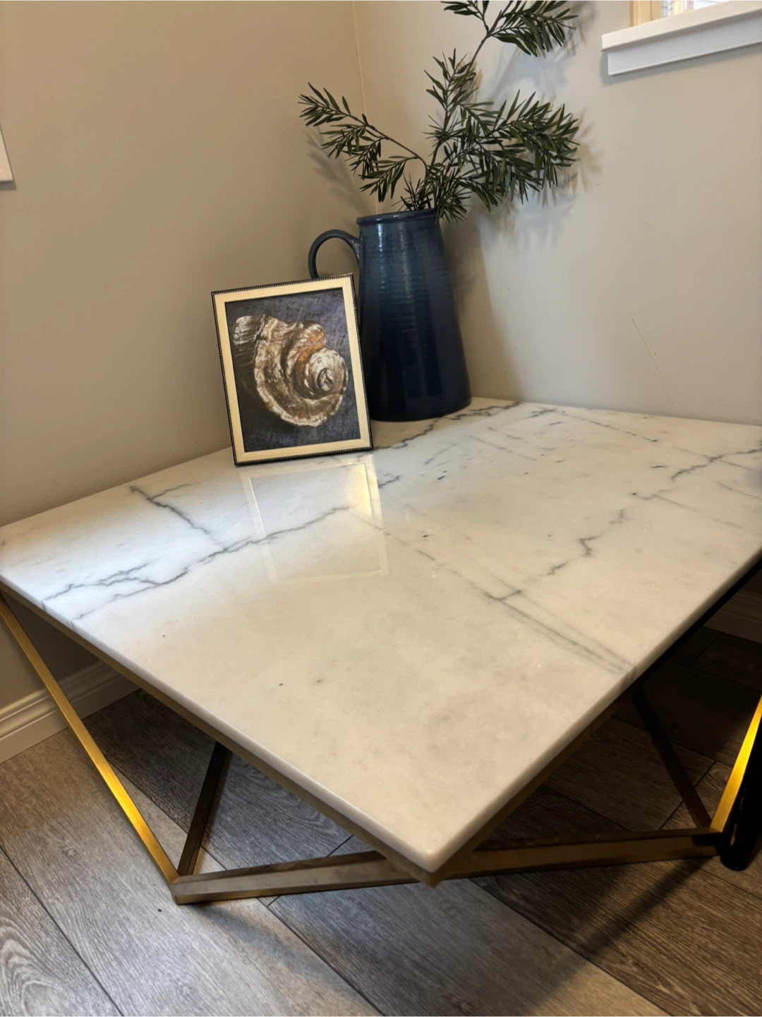 Marble top coffee table with gold legs - photo 2