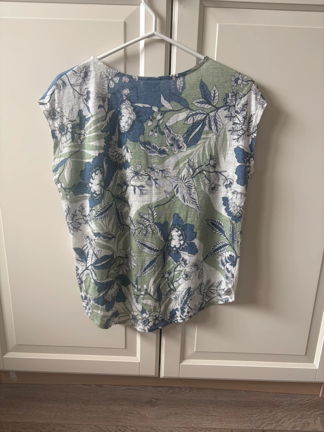 Halston Women's Linen Blend Floral Print Top - Size M - photo 3