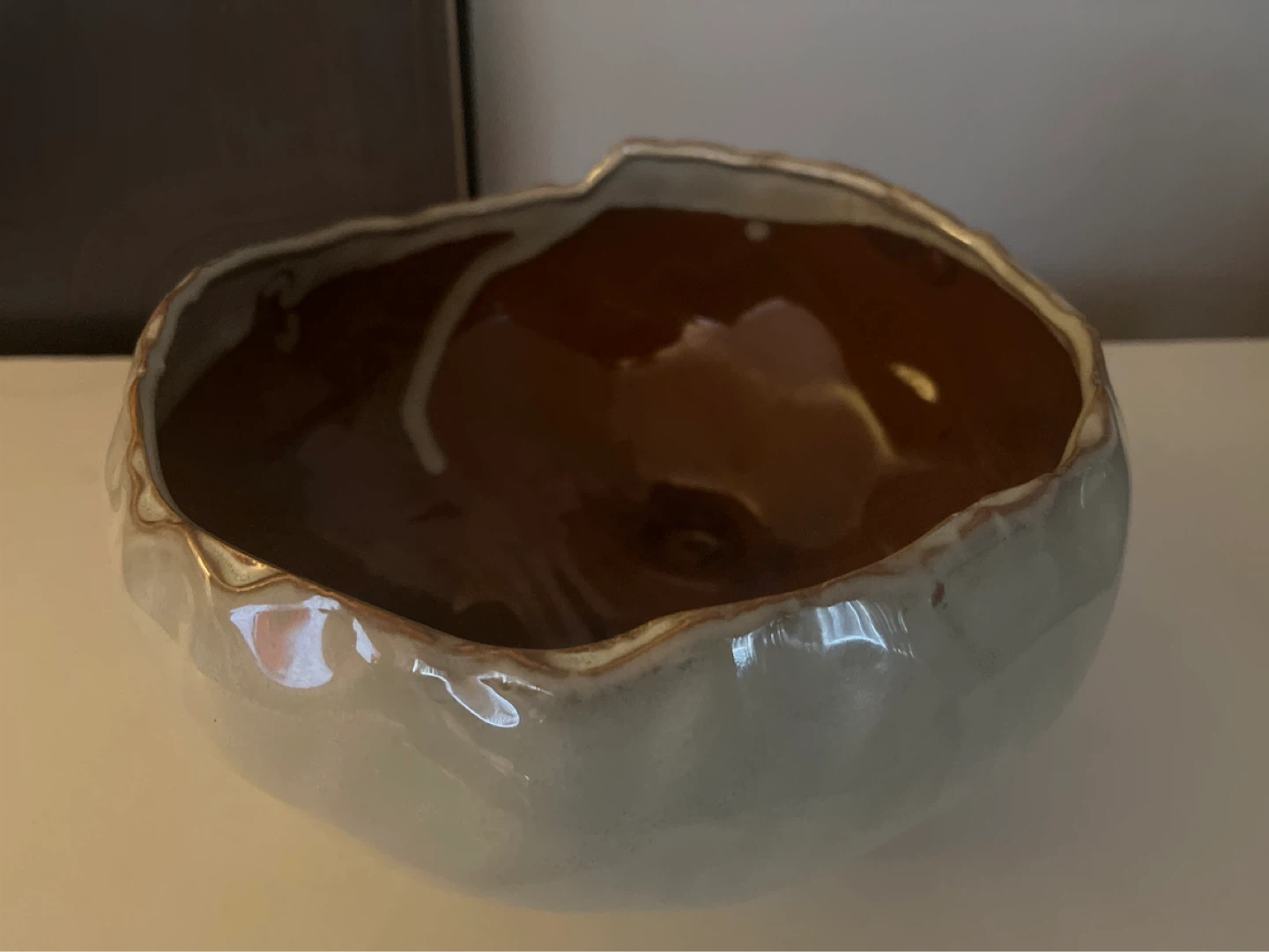 Ceramic decorative bowl with unique wavy rim