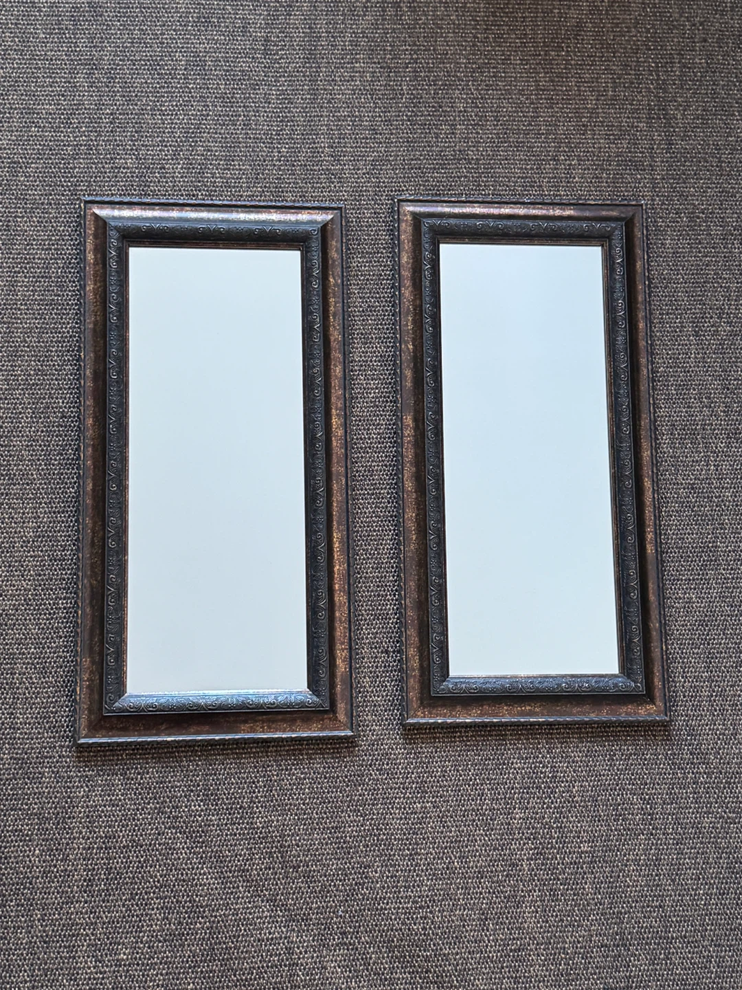 Set of 2 Decorative Wall Mirrors