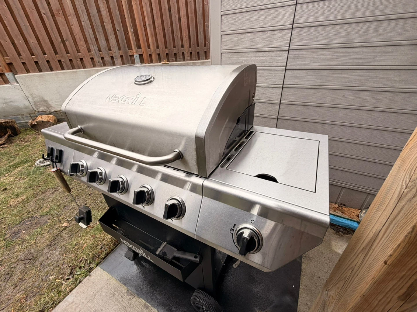 Nexgrill Stainless Steel BBQ – 5 Burner + Side Burner - photo 2