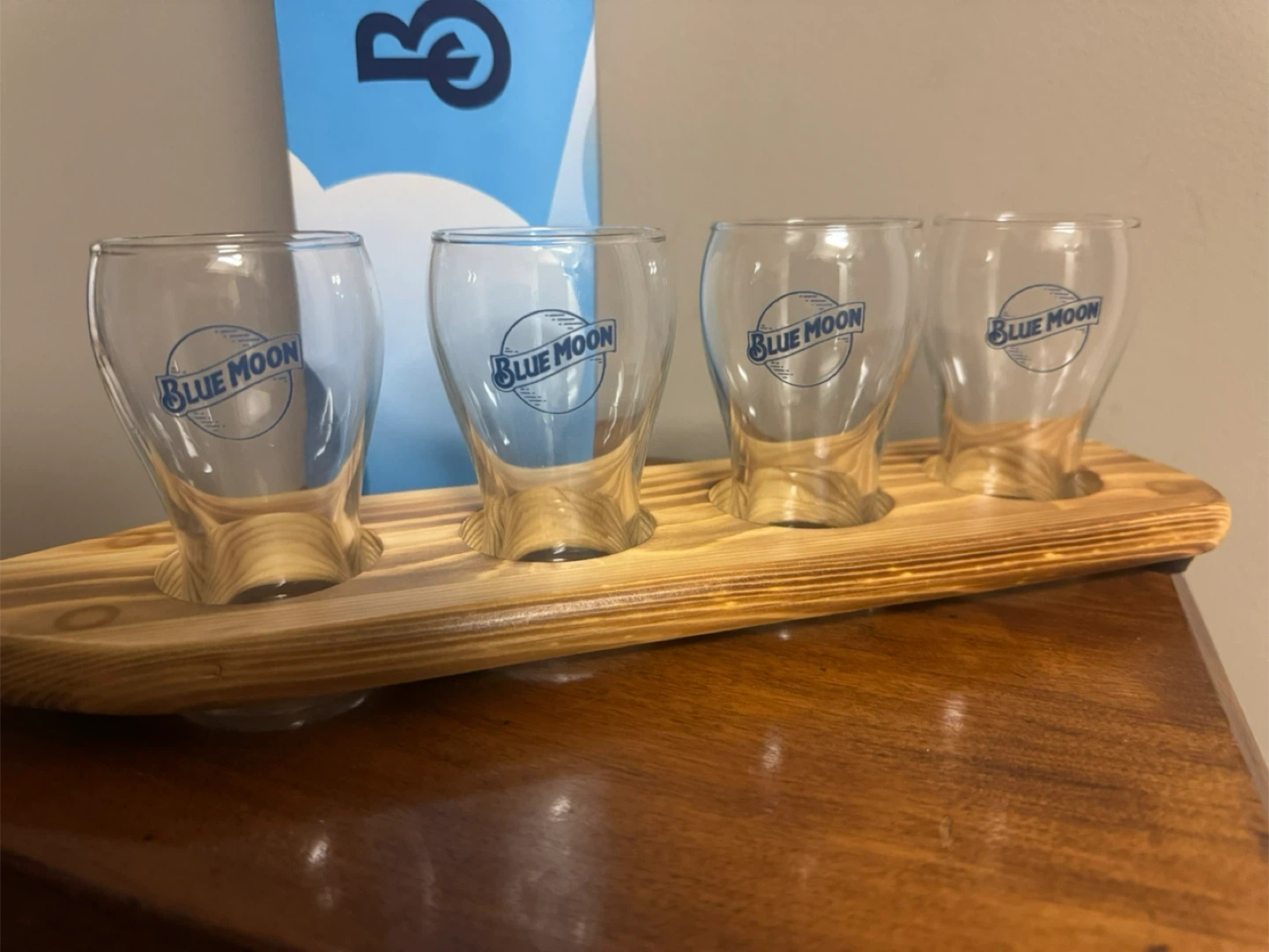Blue Moon Beer Tasting Flight Glasses with Wooden Paddle - photo 3