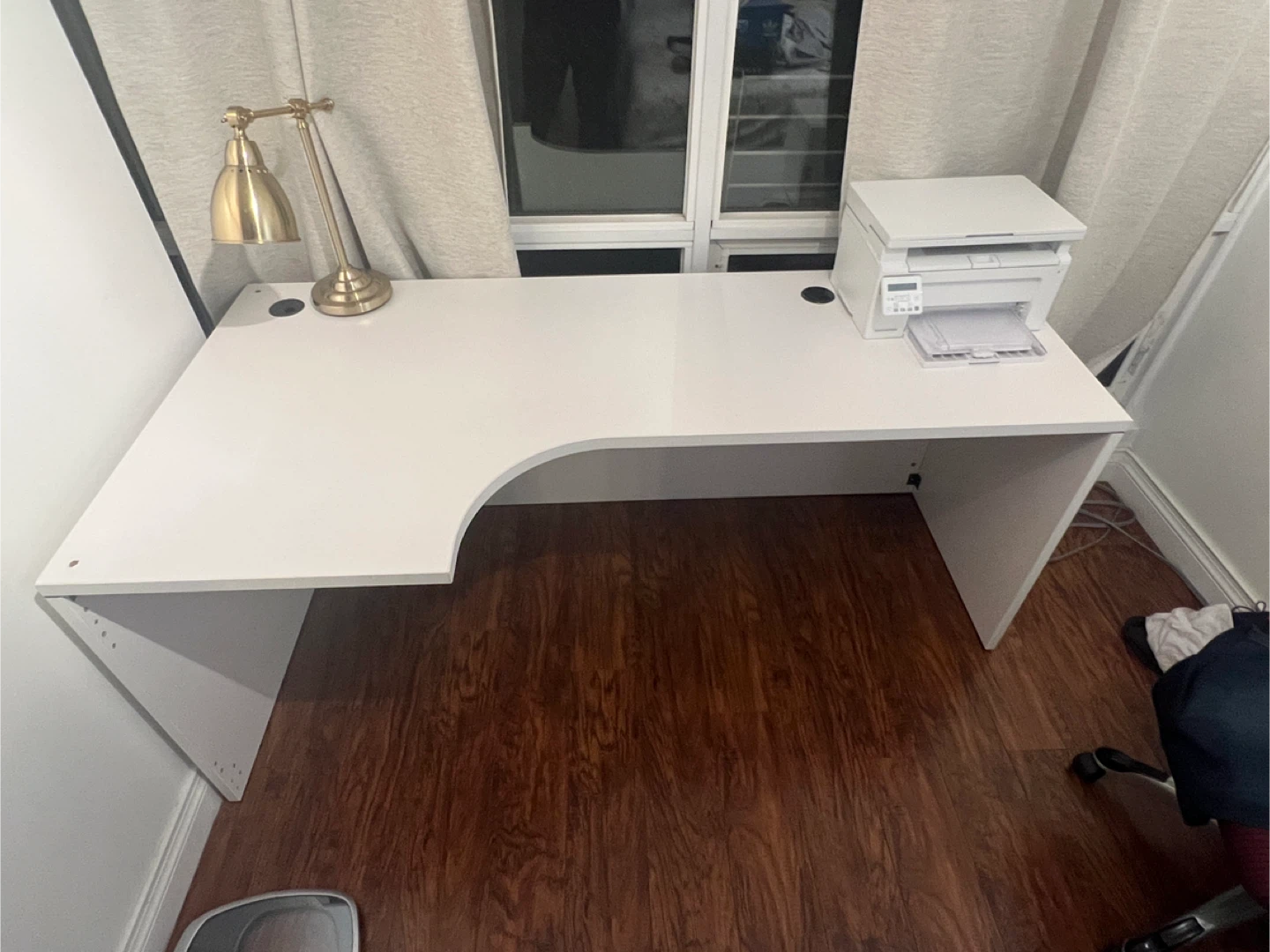 White L-Shaped Office Desk - photo 3