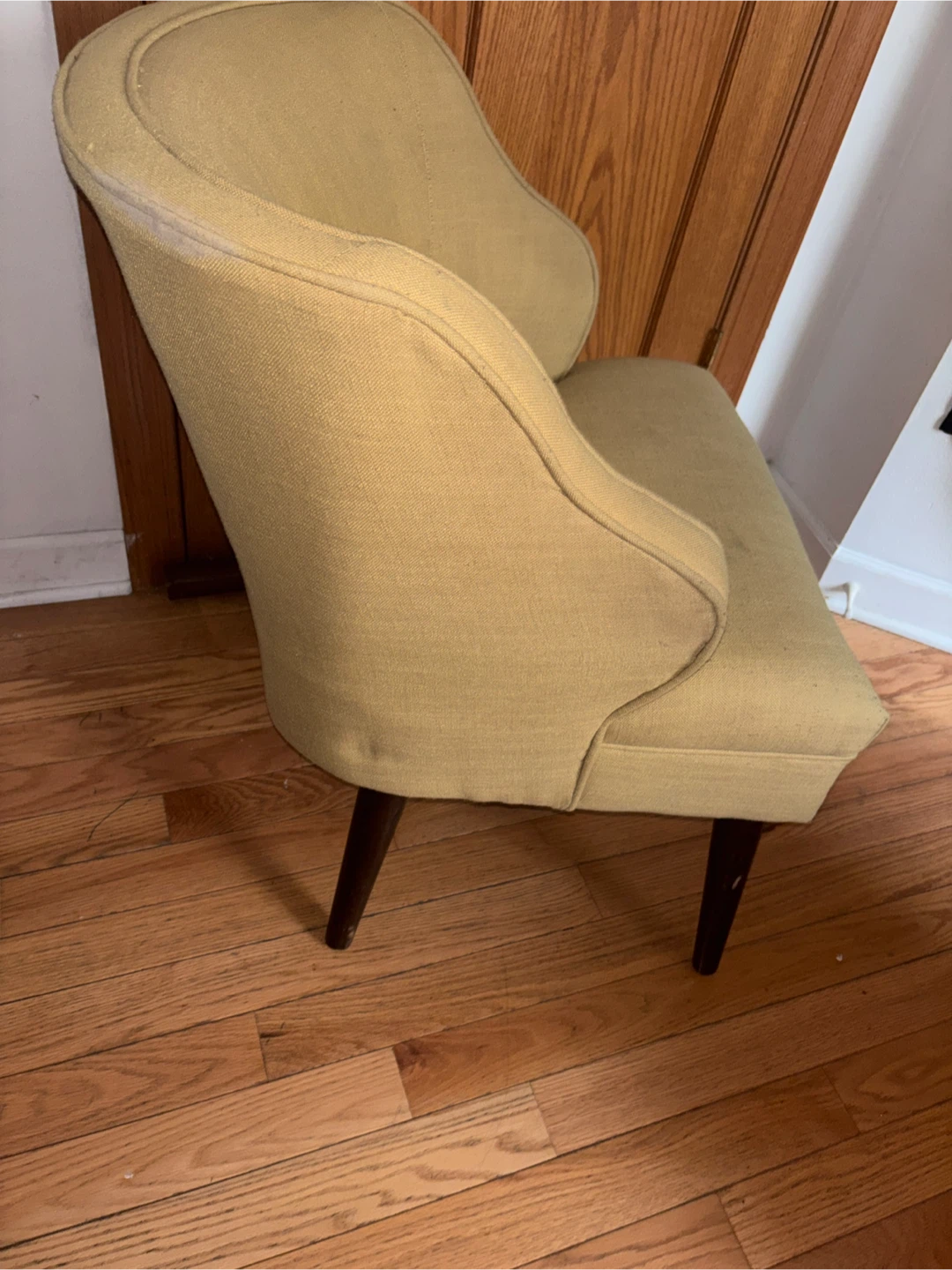 Yellow accent chair garage pick up - photo 4