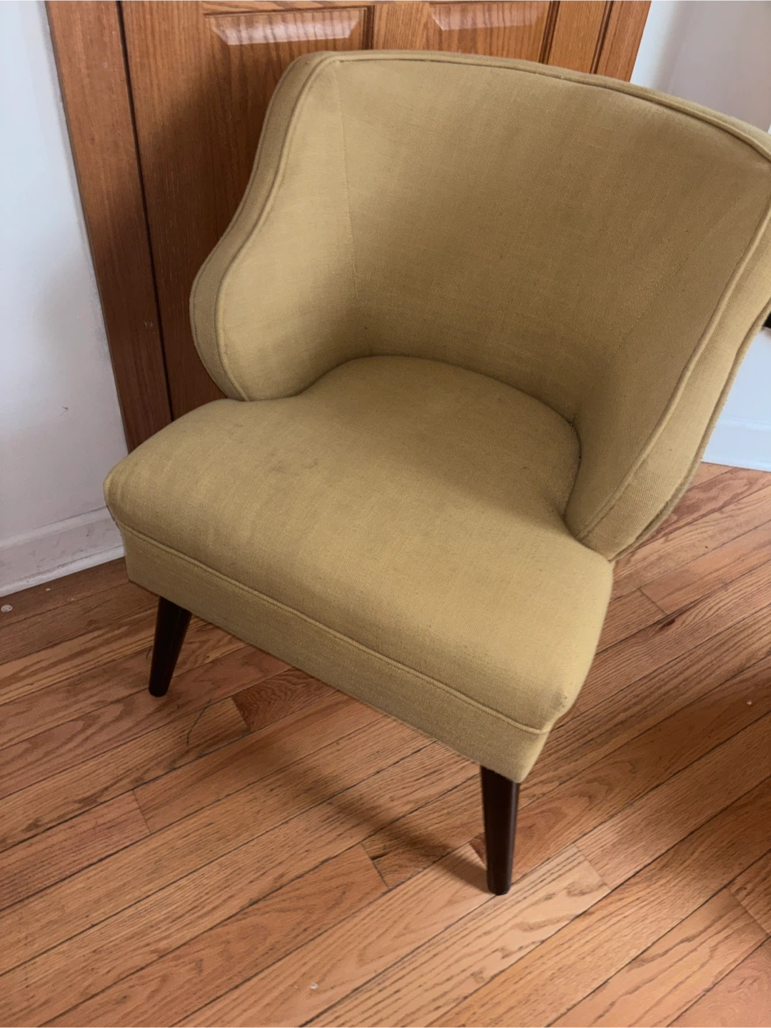 Yellow accent chair garage pick up