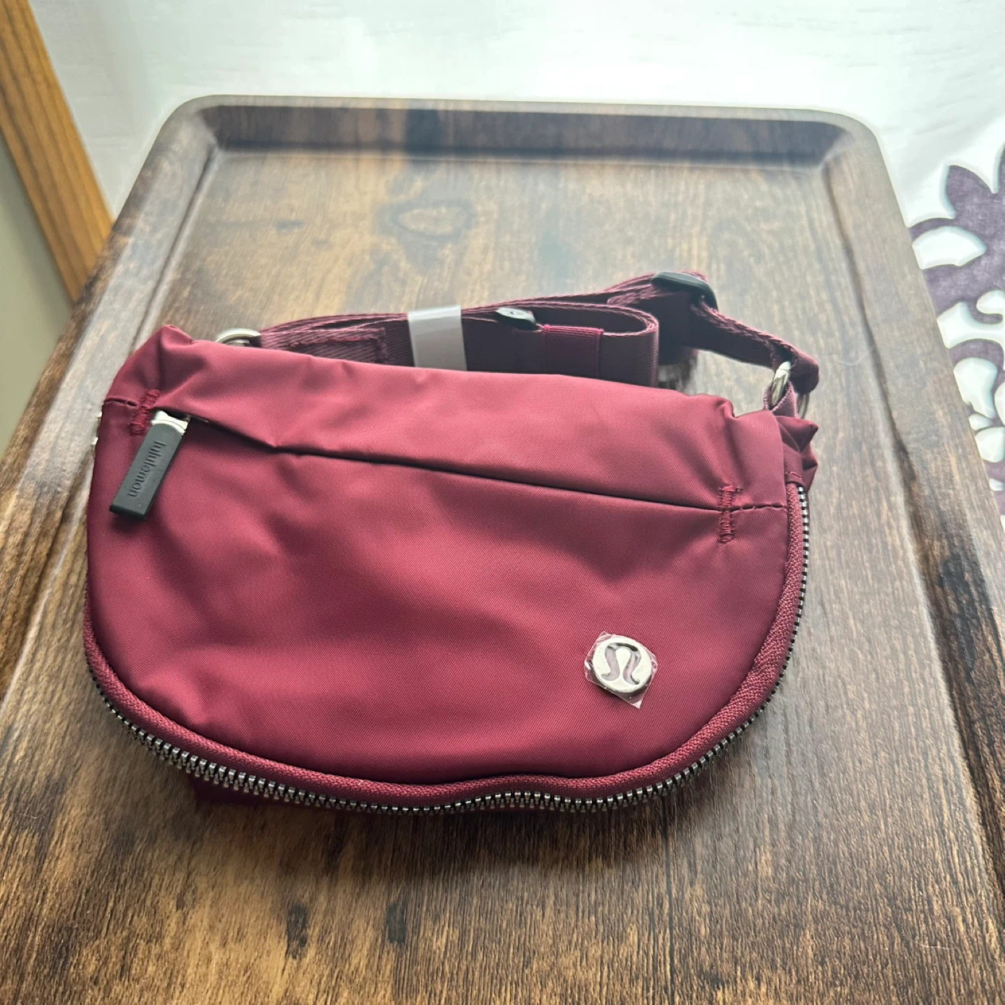 Lululemon Everywhere Belt Bag - Burgundy