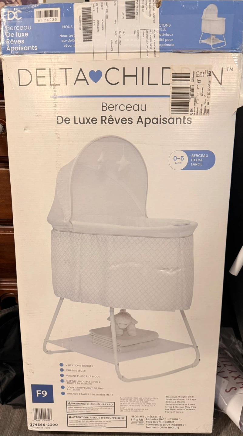 Delta Children Bassinet