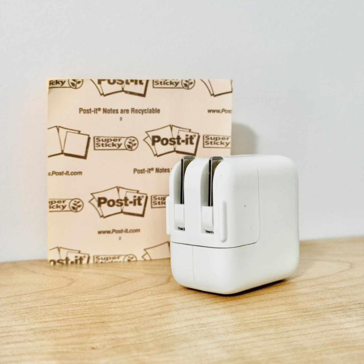 Apple 10W USB Power Adapter 🥕 - photo 2