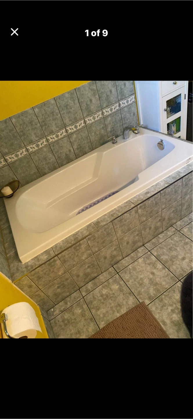 White Bathtub - photo 2