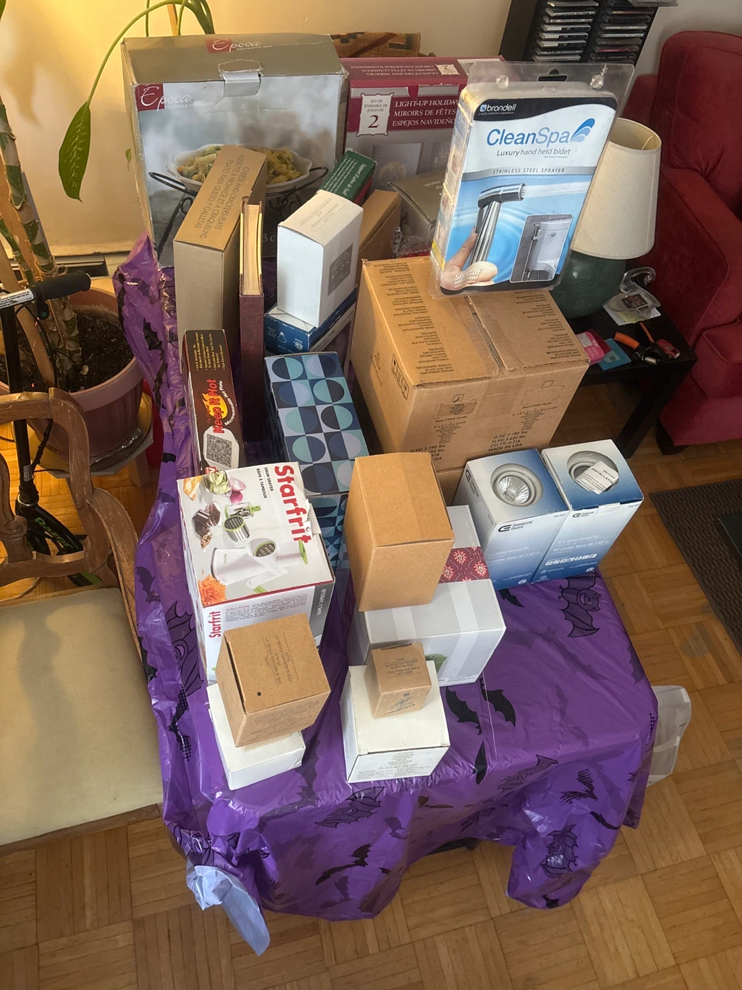 Assorted Home Goods and Decor