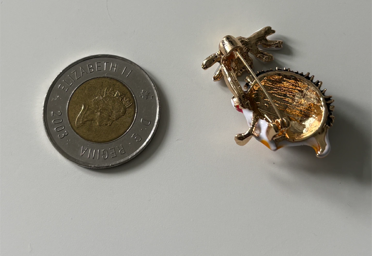 Cute Enamel Hedgehog with Daisy Pin Brooch! - photo 3