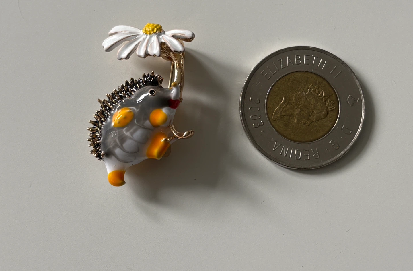 Cute Enamel Hedgehog with Daisy Pin Brooch! - photo 2