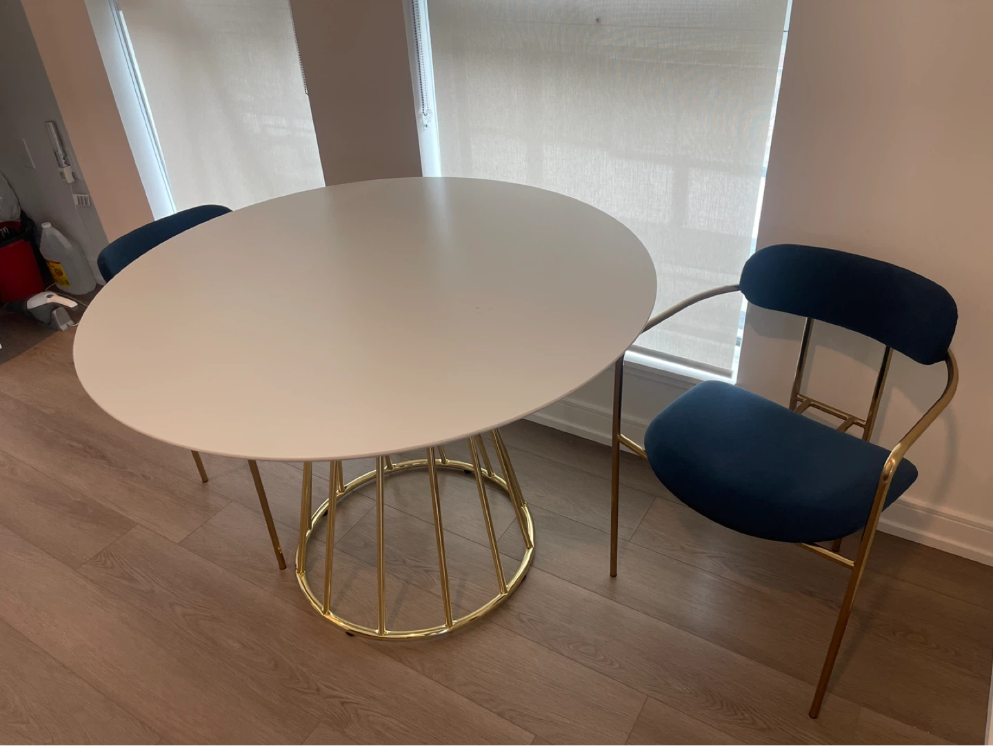 Round Dining Table with 2 Blue Velvet Chairs - photo 2
