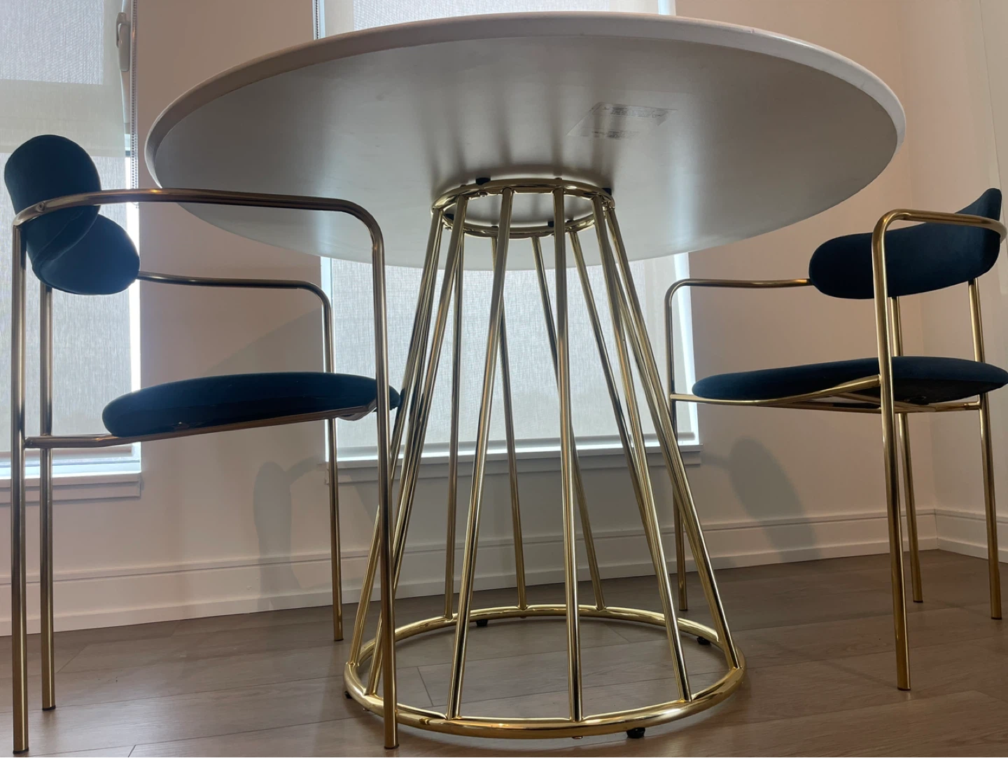 Round Dining Table with 2 Blue Velvet Chairs - photo 5