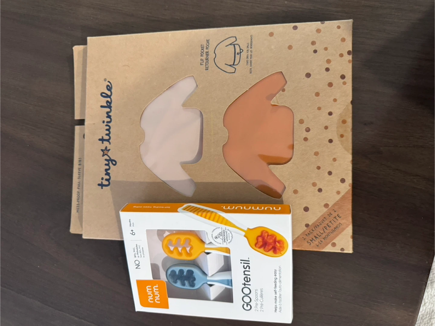 Num Num GOOtensil 2 Pre-Spoons + full body bib