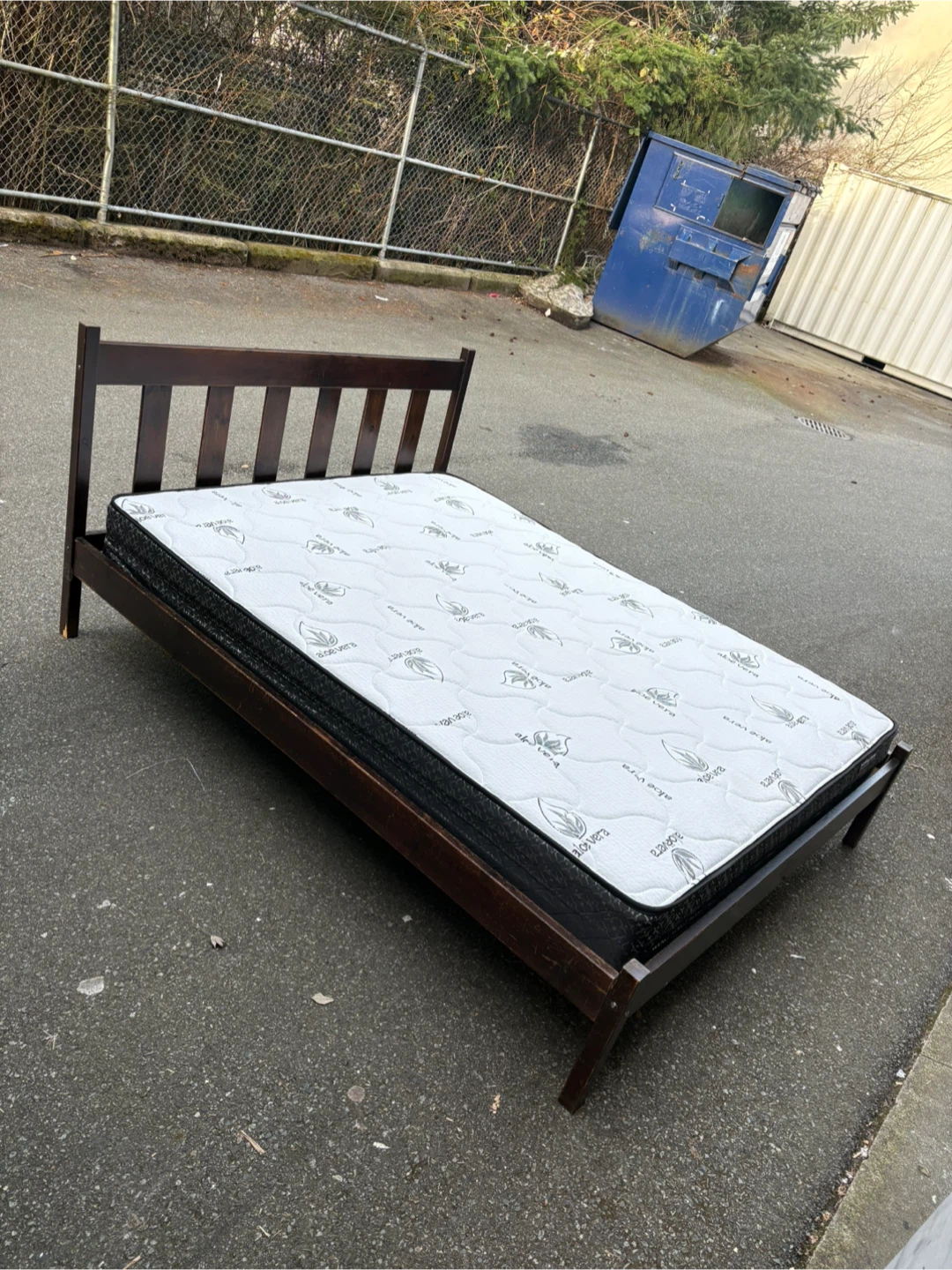 Queen Bed frame & mattress ( delivery available) - photo 2