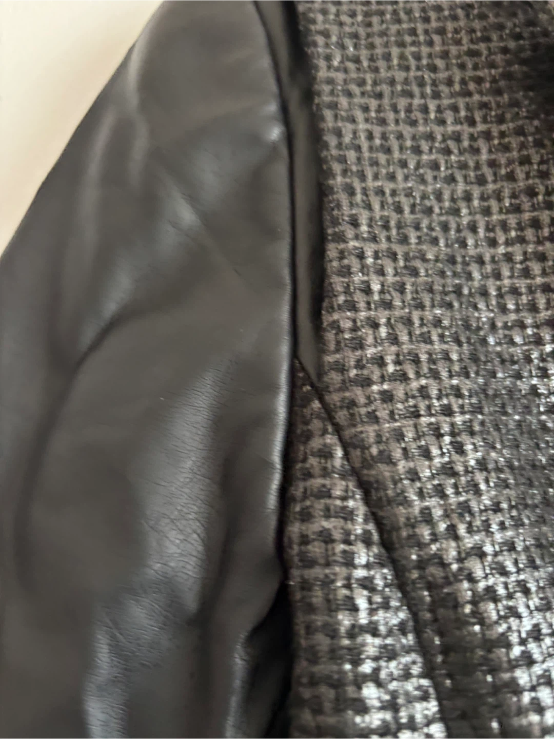 Black blazer with faux sleeves by Tahary - photo 5