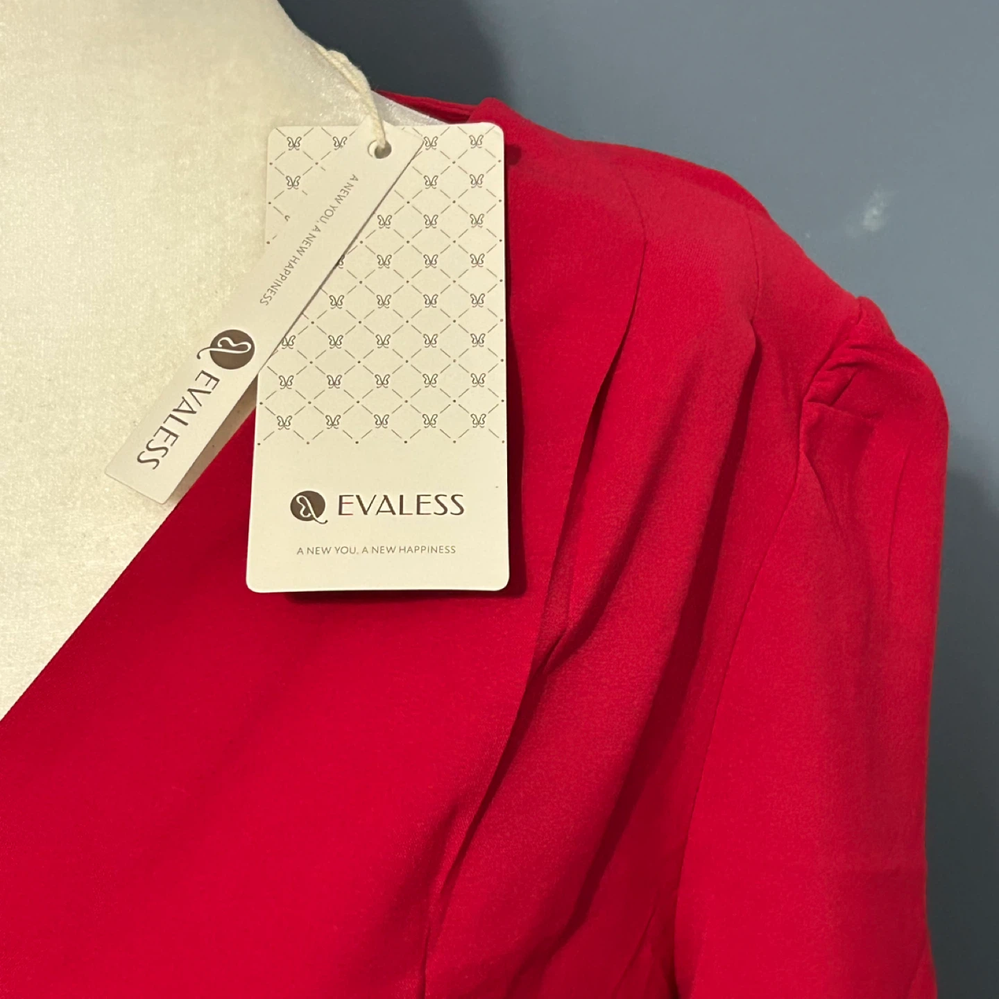 EVALESS Red V-Neck 3/4 Sleeve Top - photo 5