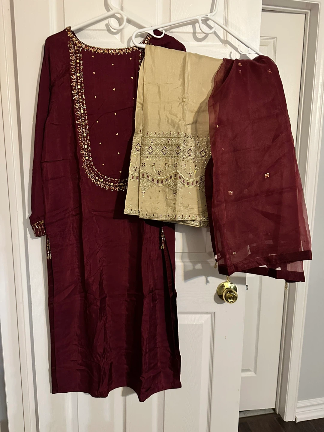 Maroon Embroidered Kurti with Pants and Dupatta - photo 4
