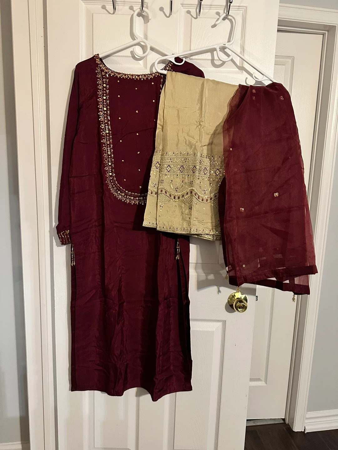Maroon Embroidered Kurti with Pants and Dupatta - photo 3