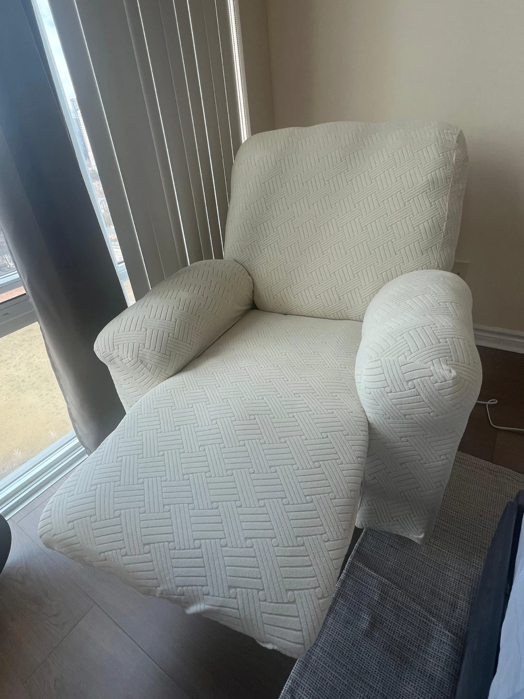 Plush Recliner Chair with sidepockets - photo 2