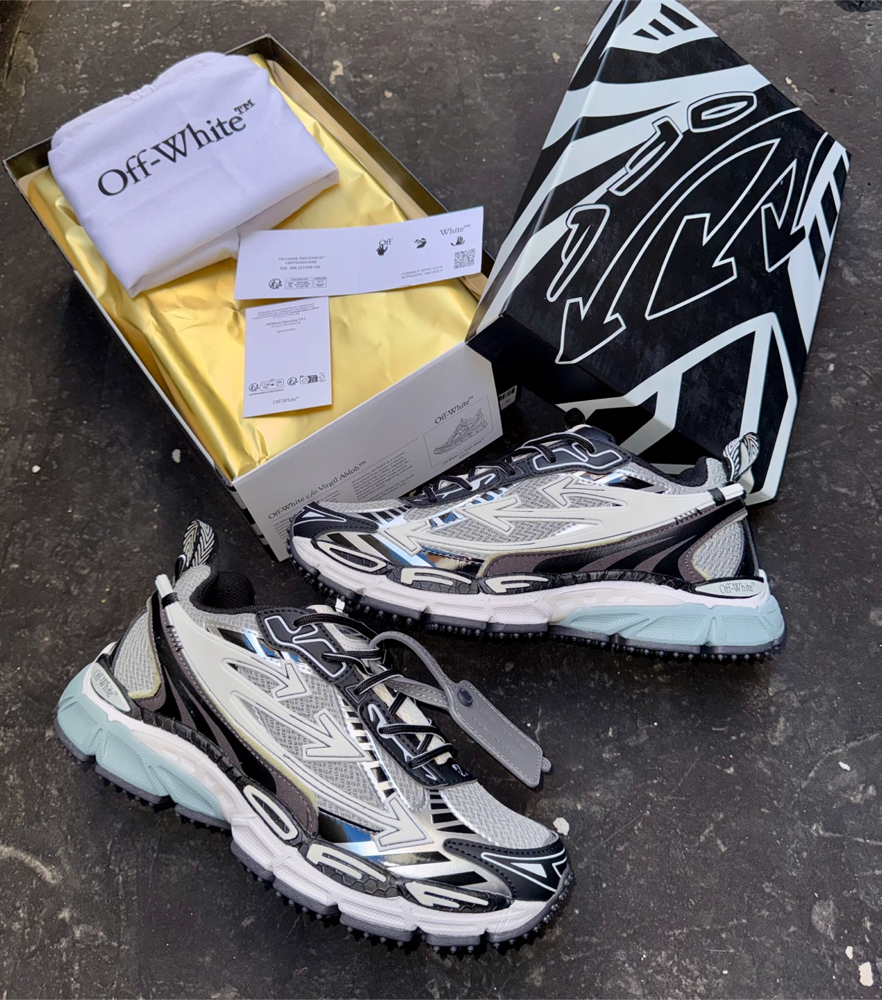 Off-White c/o Virgil Abloh Running Sneakers