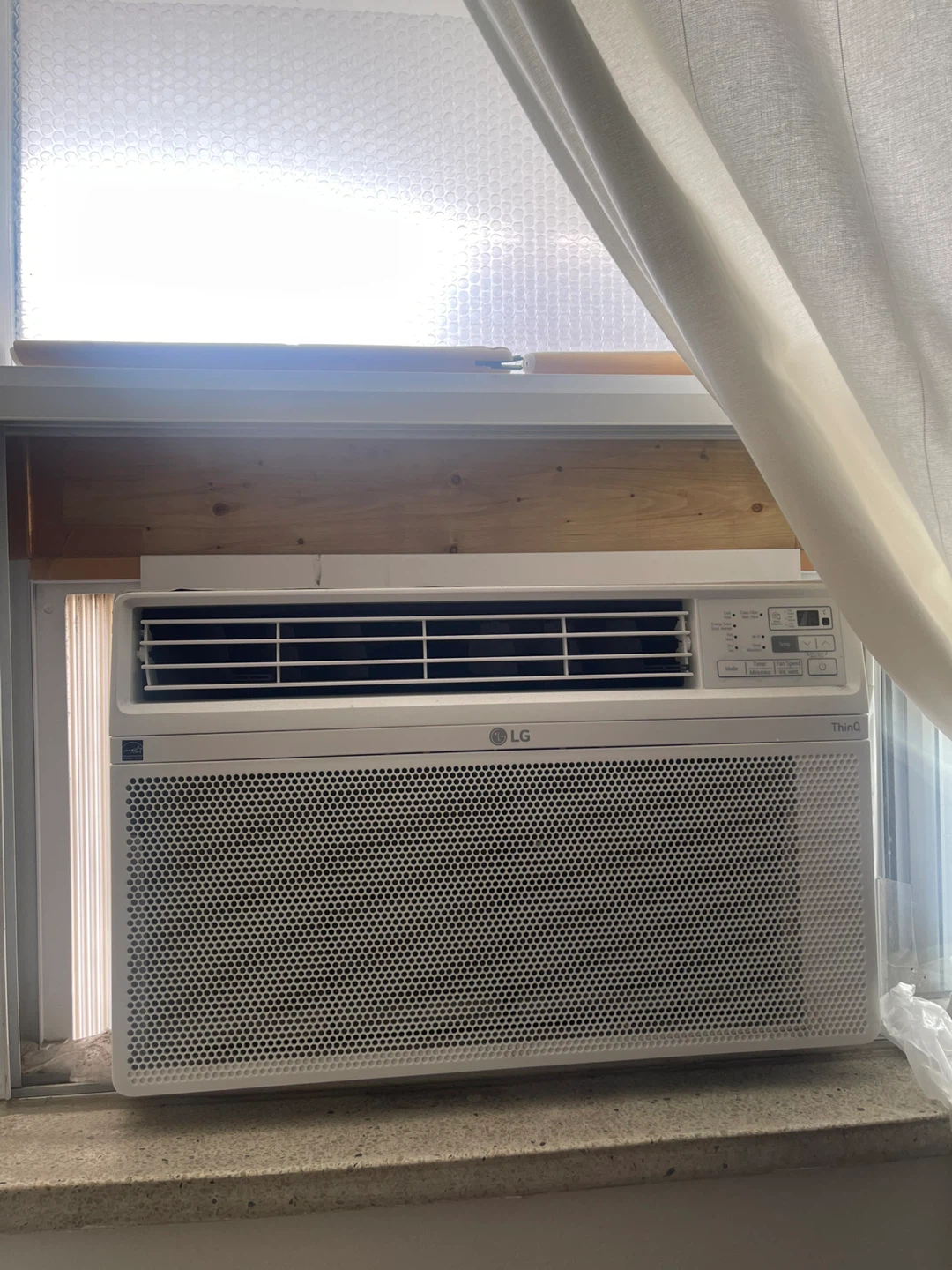 LG Electronics 12,000 BTU Smart Wi-Fi Window Air Conditioner